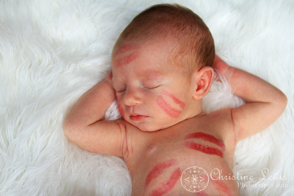 newborn photography, professional, infant, chattanooga, tennessee, tn, baby, boy, kisses, relaxed, lipstick