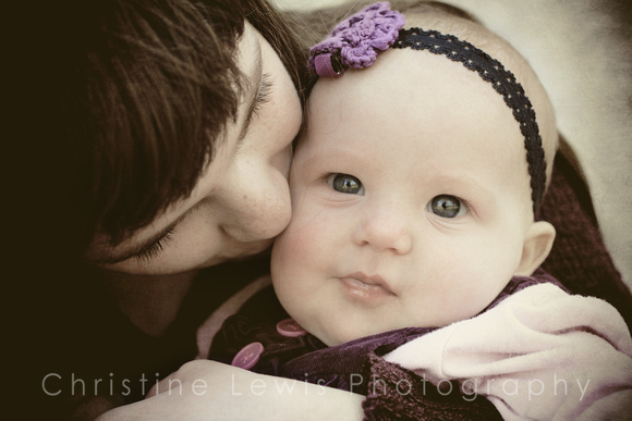 Chattanooga, TN, Tennessee, babies, baby, cheek, children, "christine lewis photography", gallery, images, in, kissing, lifestyle, love, old, one, photographer, photography, photos, pictures, portrait