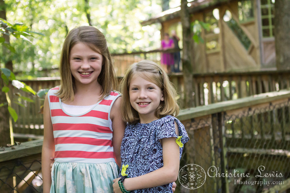 Chattanooga Nature Center, family portraits, discovery forest treehouse, photo shoot, professional, session, Chattanooga, tn, tennessee, sisters