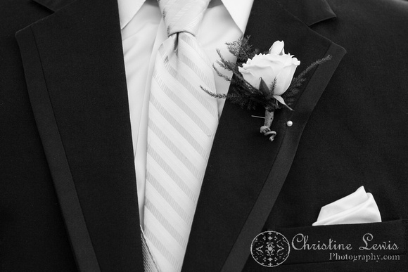 Weddng Chapel of Chattanooga, professional photography, photographer, posed pictures, suit, detail, boutonniere, 