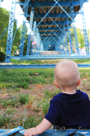 children photography, pictures, portraits, professional, Coolidge Park, walnut street bridge, blue, under, 1 year old