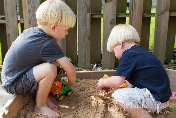 family photography, chattanooga, tn, tennessee, session, photo shoot, professional, st elmo, boys, sons, mother, father, lifestyle, portrait, sandbox, playing, digging