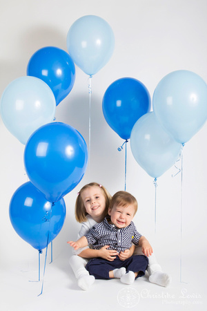 one year old, blue, balloons, portraits, professional, chattanooga, tn, tennessee, hixson, studio, &quot;christine lewis photography&quot;, big sister, four year old