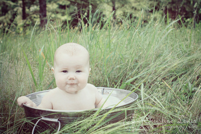baby photography, dayton, tn, tennessee, photographs, portraits, pictures, professional, 6 month old, girl, baby, outdoor, natural, tall grass, tub, bubble bath