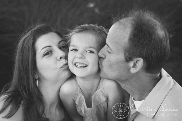 family photo shoot, portrait session, chattanooga, tn, tennessee, coolidge park, &quot;christine lewis photography&quot;
