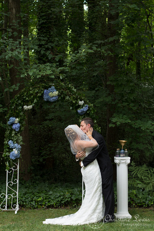 Atlanta wedding, "Christine lewis photography" Chattanooga, TN, professional, bride and groom, ceremony, the kiss