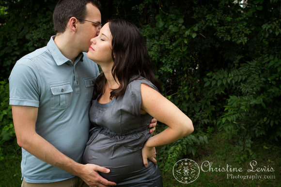 maternity family pictures Chattanooga, tn "Christine lewis photography" portrait lifestyle southside neighborhood