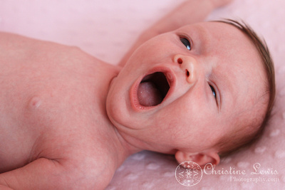 newborn, chattanooga, tennessee, girl, pink, baby, infant, professional photo shoot, photographs, pictures, awake, eyes open, yawning, faces