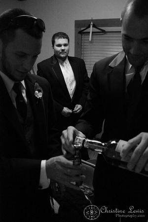 chattanooga nature center, tn, tennessee, professional, photographs, wedding, outdoor, natural, getting ready, guys, black and white, groom, groomsmen