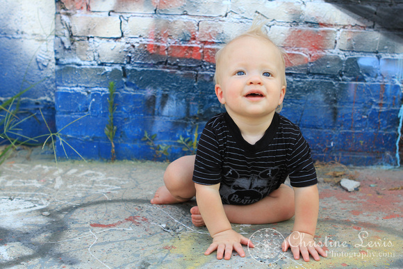 1 year old, children photo shoot, portraits, professional, pictures, &quot;christine lewis photography&quot;, chattanooga, tn, tennessee, main st, graffiti house, rock