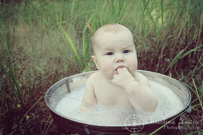 baby photography, dayton, tn, tennessee, photographs, portraits, pictures, professional, 6 month old, girl, baby, outdoor, natural, tall grass, tub, bubble bath
