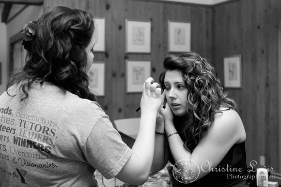 chattanooga nature center, tn, tennessee, professional, photographs, wedding, outdoor, natural, getting ready, girls, bridesmaids, bride, black and white