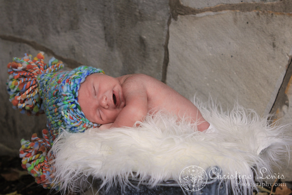 chattanooga, tn, tennessee, newborn, photography, professional, baby, infant, colorful, bucket, knit hat