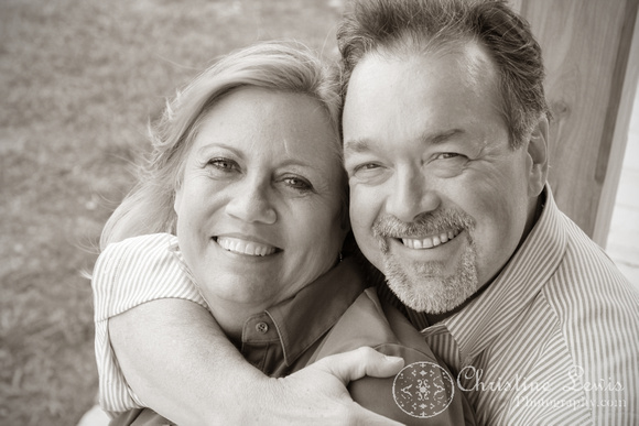 couple, engagement, chattanooga, tennessee, tn, portraits, professional, photographs, pictures, sepia