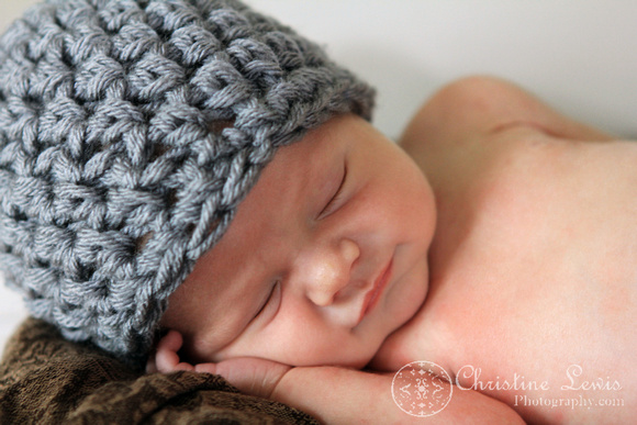 newborn photography, baby, infant, natural, outdoor, professional, chattanooga, tennessee, tn, blue, smile