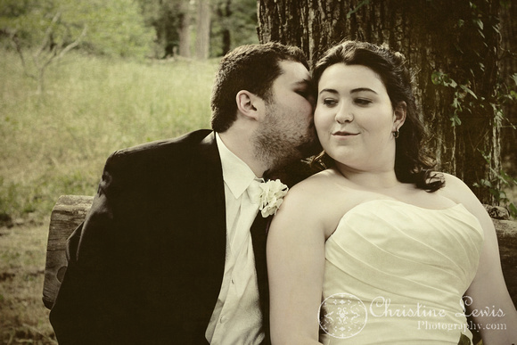 chattanooga nature center, tennessee, tn, outdoor, wedding, natural, professional, photographs, portraits, pictures, couple, bride and groom, kiss on the cheek