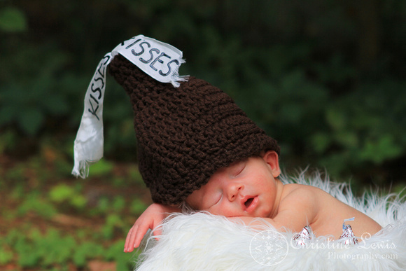 newborn photography, professional, infant, chattanooga, tennessee, tn, baby, boy, hat, hershey